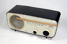 Sharp MODEL 5Y-128 AM RADIO