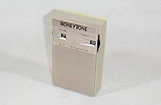 HONEY TONE SIX TRANSISTOR AM RADIO