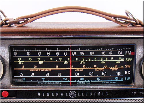 GENERAL ELECTRIC MODEL P-990A W/BC/SW1/SW2/FM 5BAND RADIO