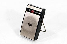 Hitachi MODEL TH-627 AM RADIO