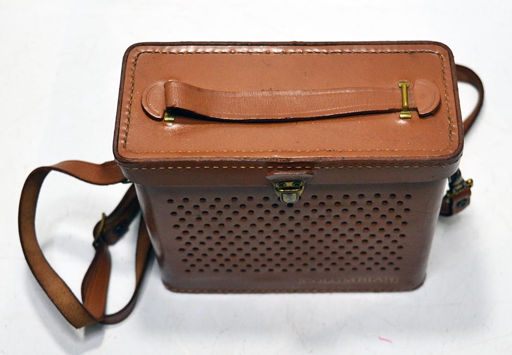 COLUMBIA MODEL TR 1000 AM RADIO