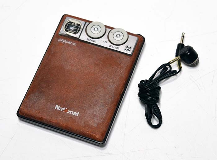 National R-011 AM RADIO